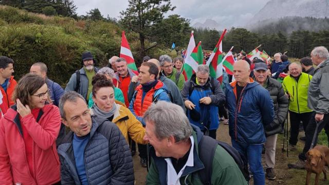 El presidente del BBB del PNV, Iñigo Ansola, subiendo a Saibigain