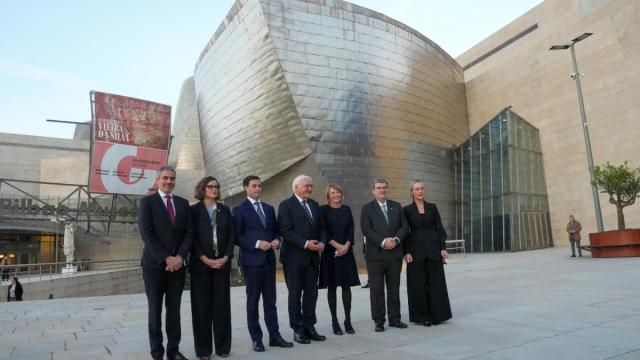 En imágenes: Steinmeier finaliza su viaje oficial a Euskadi con una visita al Museo Guggenheim de Bilbao
