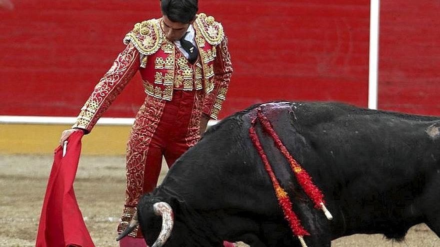 Sotos se gusta ante el bravo toro de Pincha, ‘Rascatripas’.