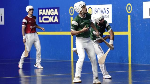En imágenes: Ander Landeta e Ibai Pérez ganan el Torneo Euskal Herritik Mundura de paleta ante Jagoba Madariaga y Markel Sierra.