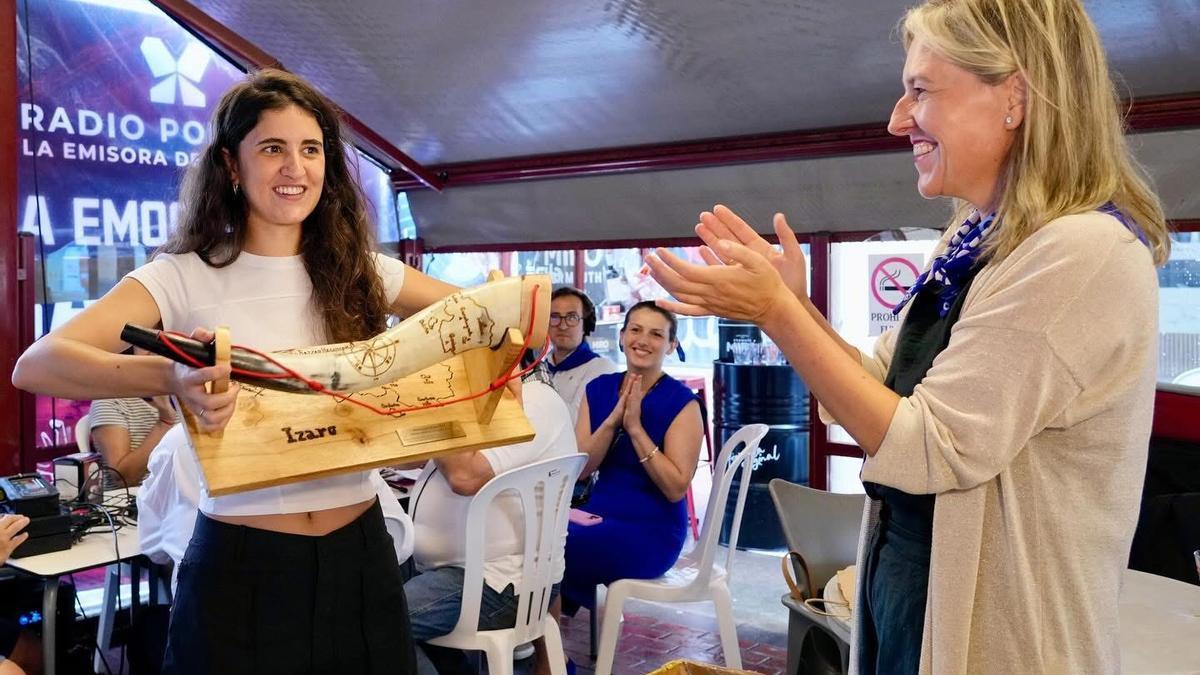 Izaro recogía el premio este miércoles