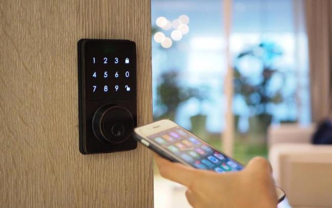 Acceso a una vivienda a través del teléfono móvil.