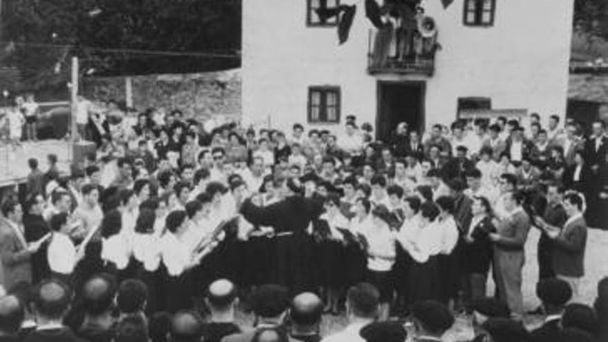 Imagen histórica de los primeros años de la agrupación.