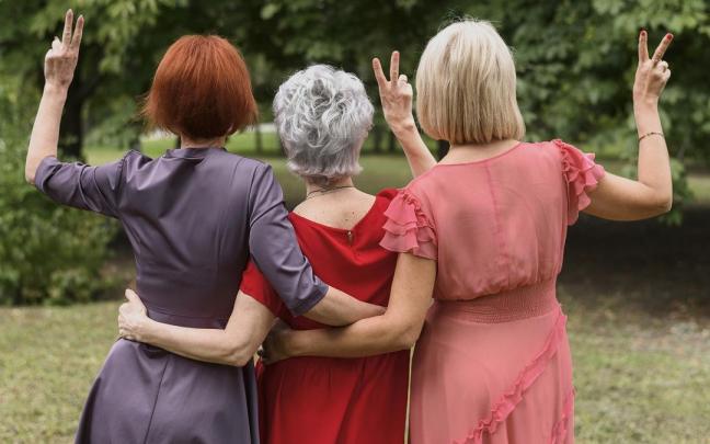 Las mujeres sufren numerosos cambios [FOTOS: FREEPIK]