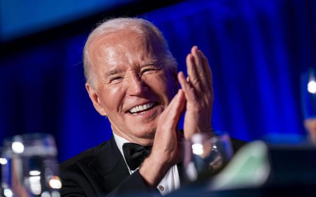 Biden durante la cena de corresponsales de la Casa Blanca. / EFE Biden durante la cena de corresponsales de la Casa Blanca.