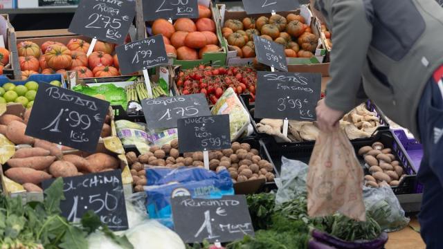 Las frutas y las verduras han sufrido un notable aumento de los precios en los últimos años por el aumento del transporte y por los efectos climáticos como sequías prolongadas o lluvias extremas.