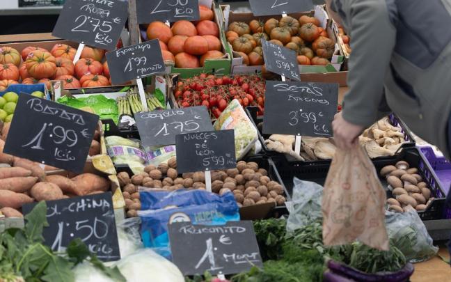 Las frutas y las verduras han sufrido un notable aumento de los precios en los últimos años por el aumento del transporte y por los efectos climáticos como sequías prolongadas o lluvias extremas.