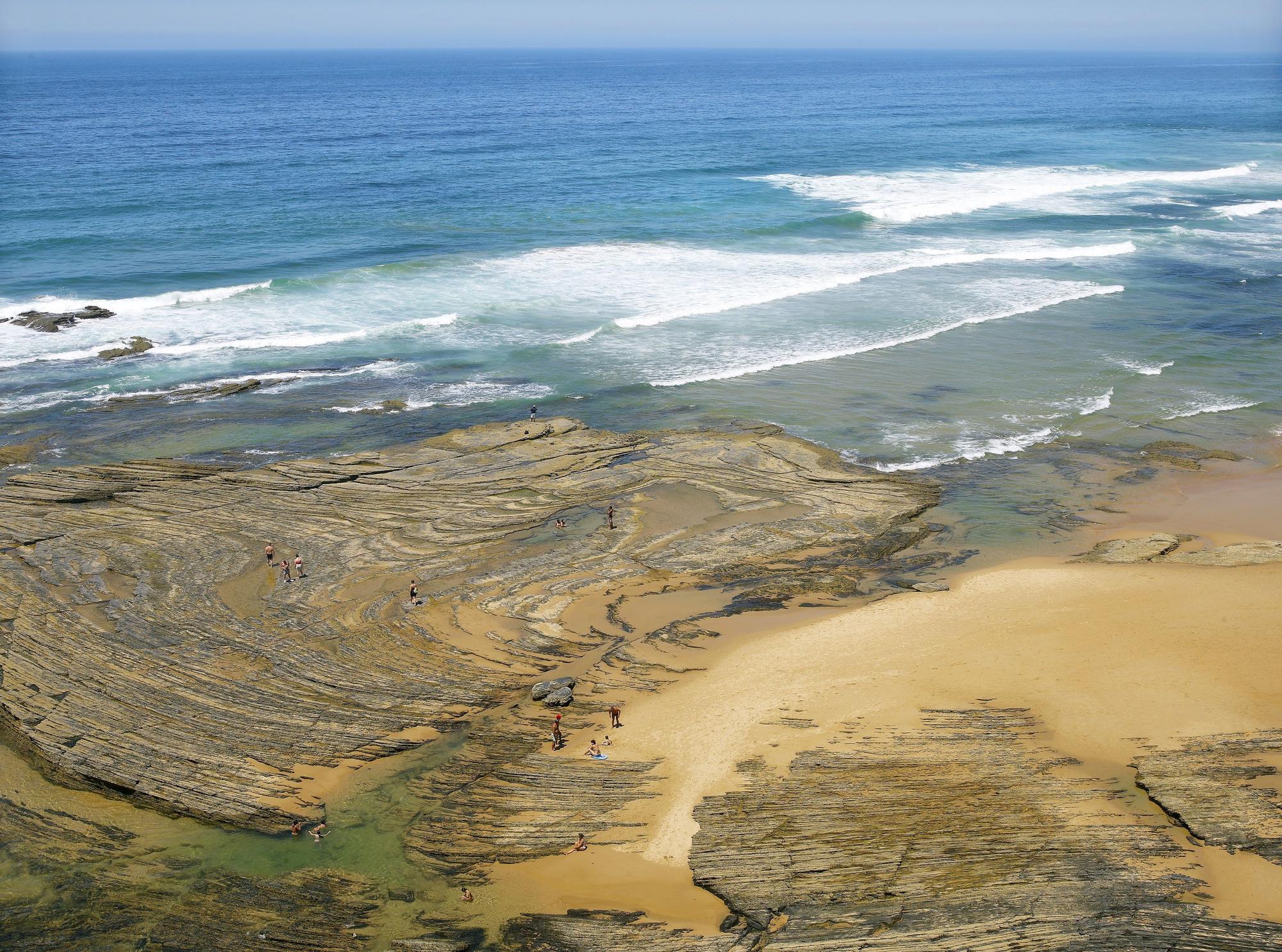 Monte Clérigo se encuentra en la Costa Vicentina.
