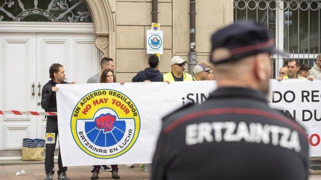 Movilización de 'Ertzainas en lucha' el pasado jueves en Vitoria-Gasteiz.