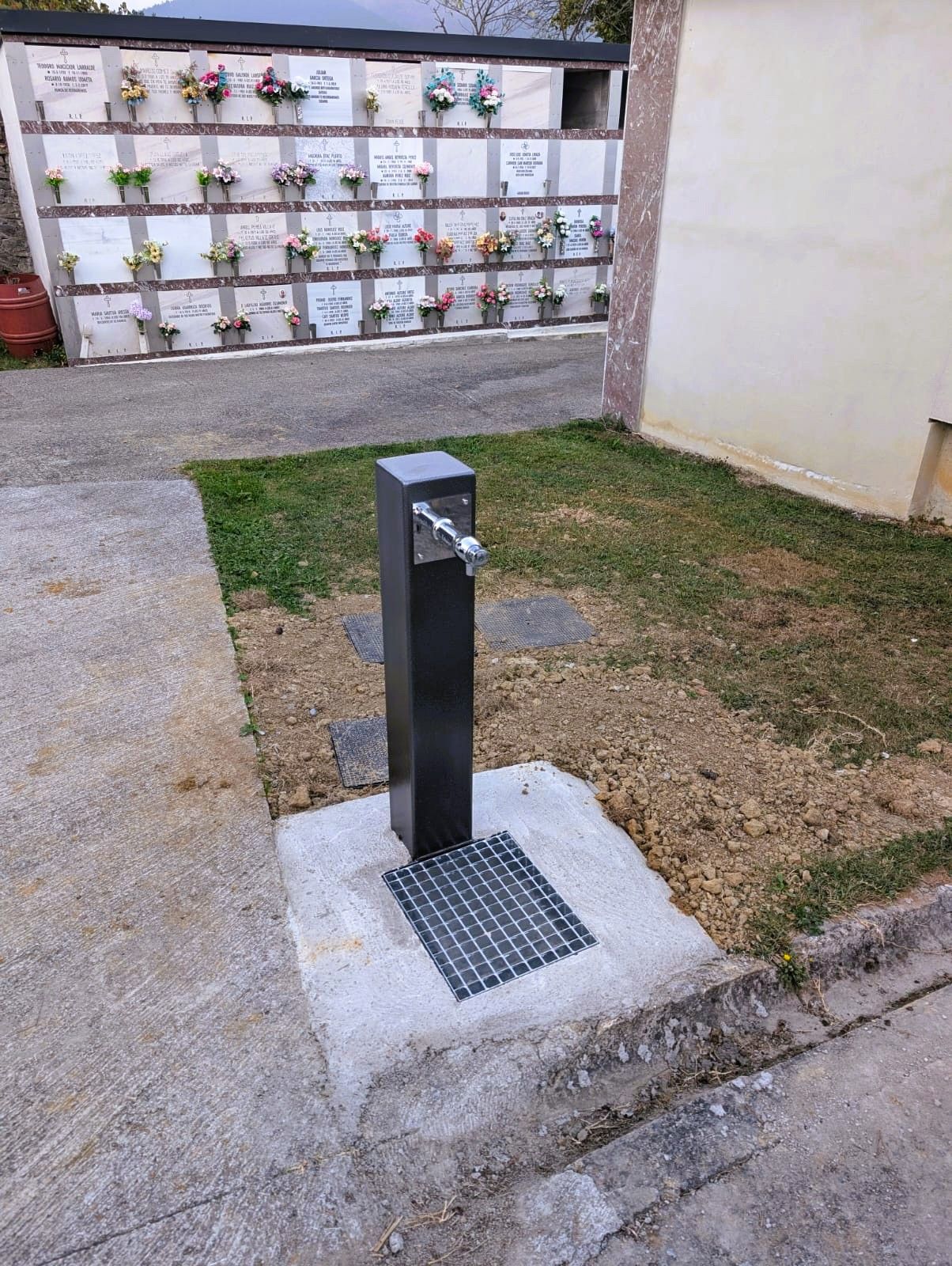 Nueva fuente en cementerio de Amurrio