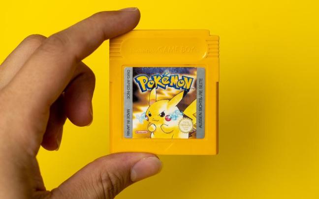 Pokémon Amarillo, para GameBoy.