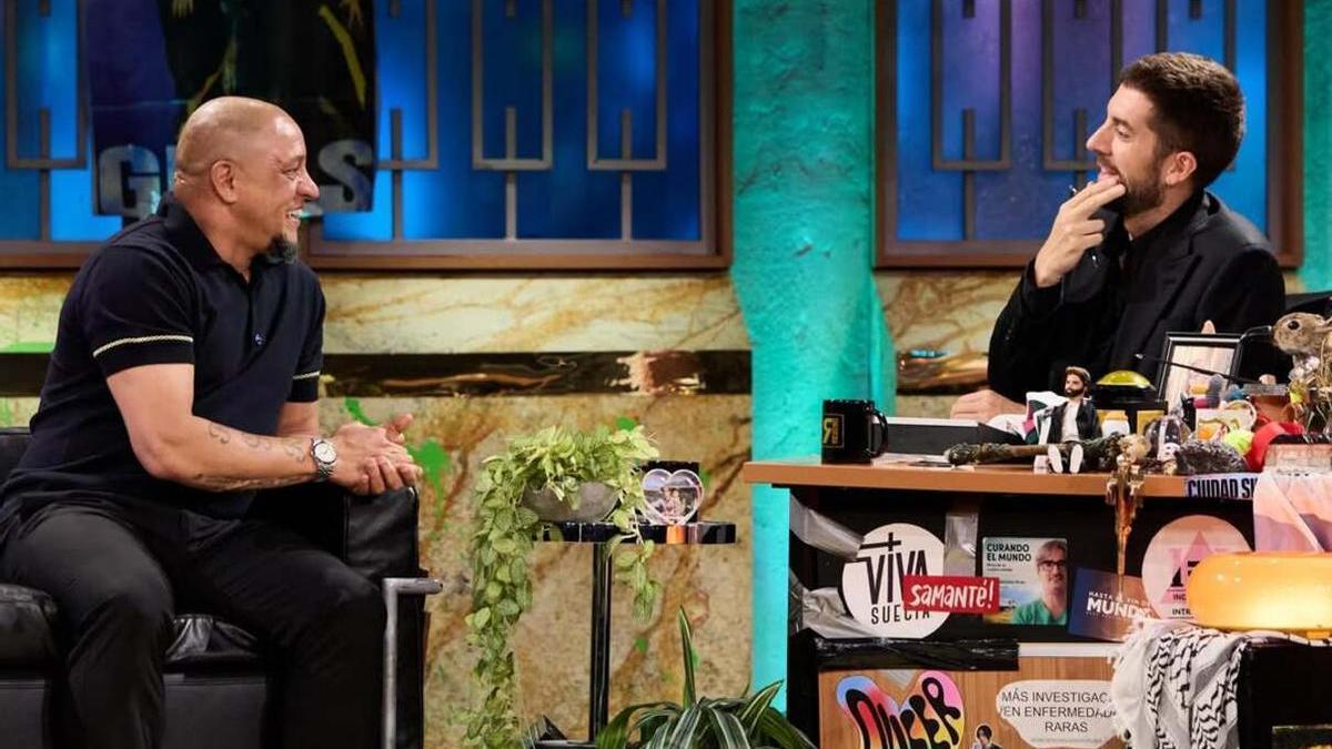 David Broncano y Roberto Carlos, en la emisión de ayer en 'La Revuelta'