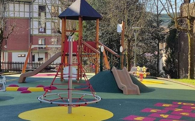Se han instalado diez nuevos elementos para niños. Se han instalado diez nuevos elementos para niños.
