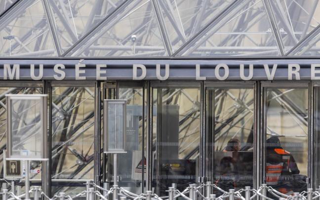 Entrada al Museo del Louvre