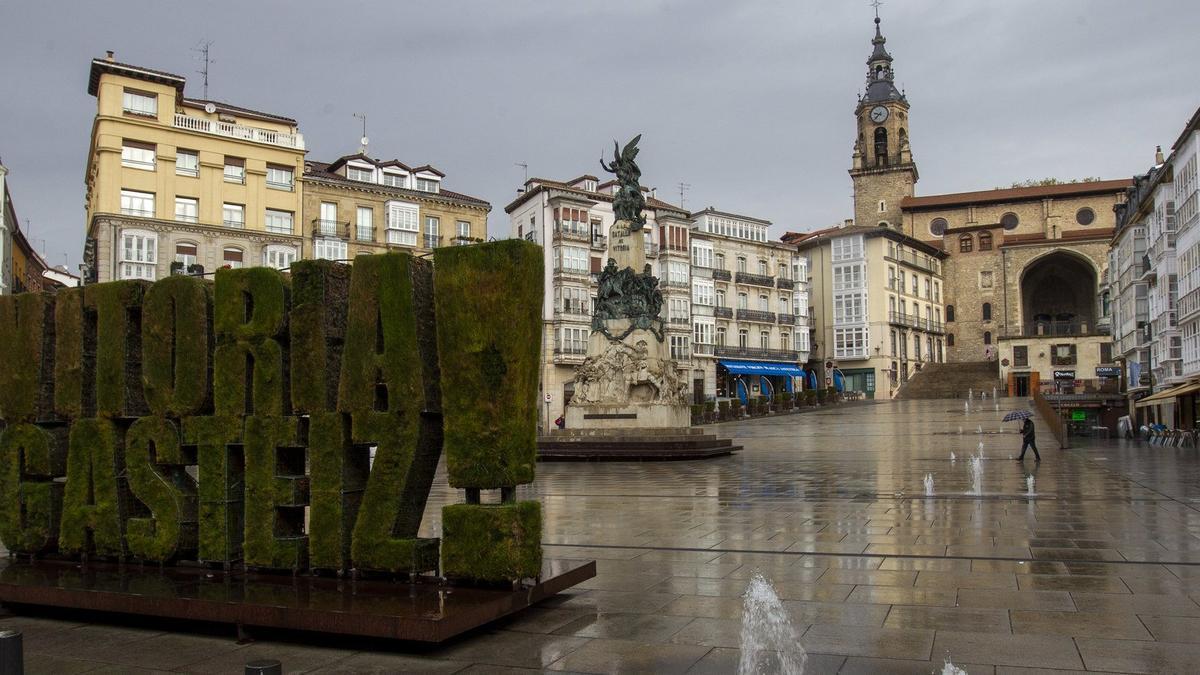 Plaza de la Virgen Blanca.