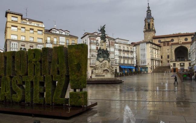 Plaza de la Virgen Blanca.