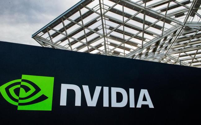 Nvidia bate previsiones al lograr ingresos récord en su tercer trimestre fiscal