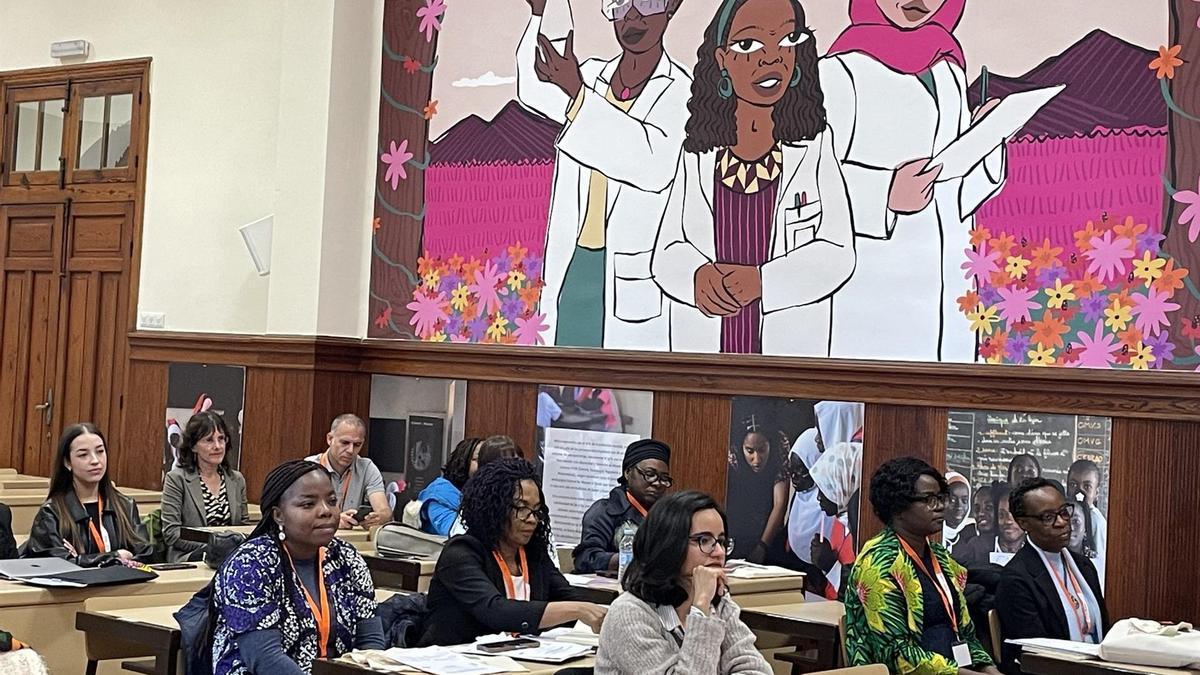 II. Science by Women biltzarra hasi da Gasteizen, Afrikako emakumeen ikerketa zientifikoa bultzatzea xede.