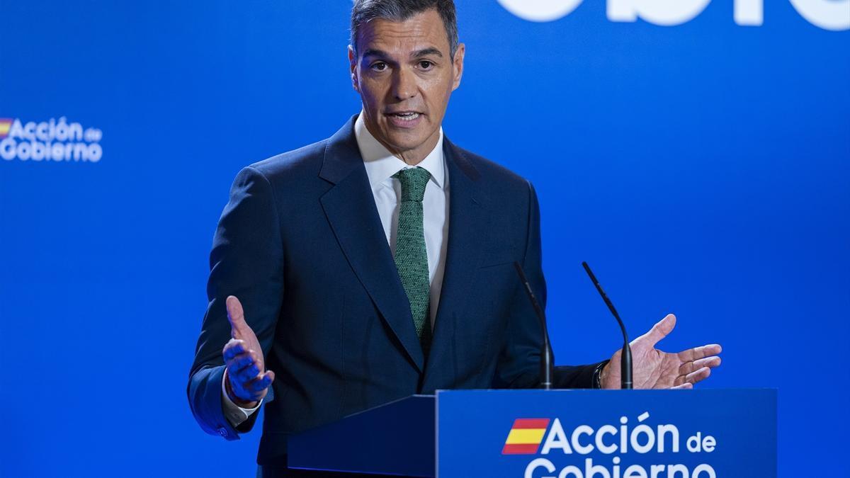 Pedro Sánchez, interviene ante los medios de comunicación.