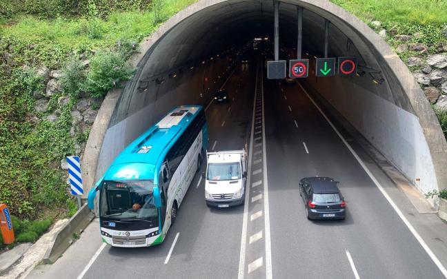La GI-41, entre la Rotonda de Martutene y el túnel de Zorroaga, donde ocurrieron los hechos / PEDRO MARTINEZ