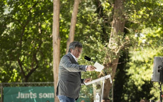 El expresident Carles Puigdemont interviene en el acto celebrado en Els Banys i Palaldà. / David Borrat El expresident Carles Puigdemont interviene en el acto celebrado en Els Banys i Palaldà.