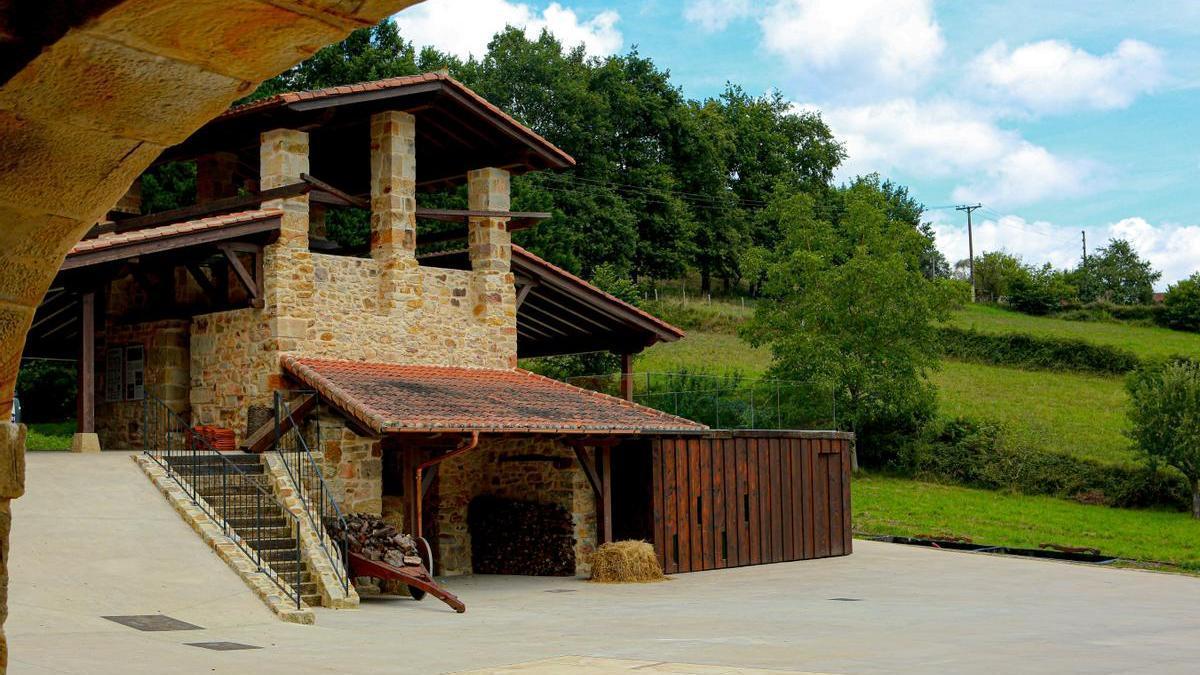 Solatsu es un proyecto que gira en torno a la que se conocía como Tejera de San Agustín.