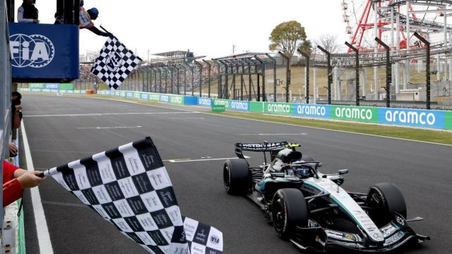 Kimi Antonelli cruza la meta del Gran Premio de Japón.