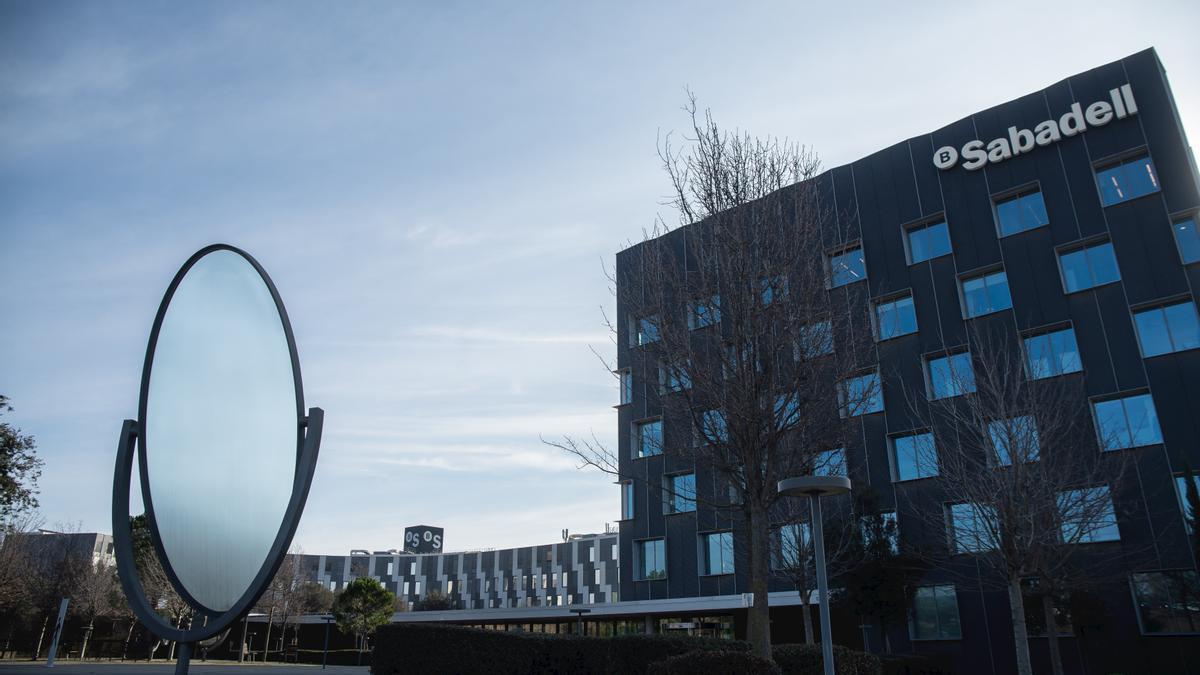 Edificio del Banco Sabadell en San Cugat del Vallés.