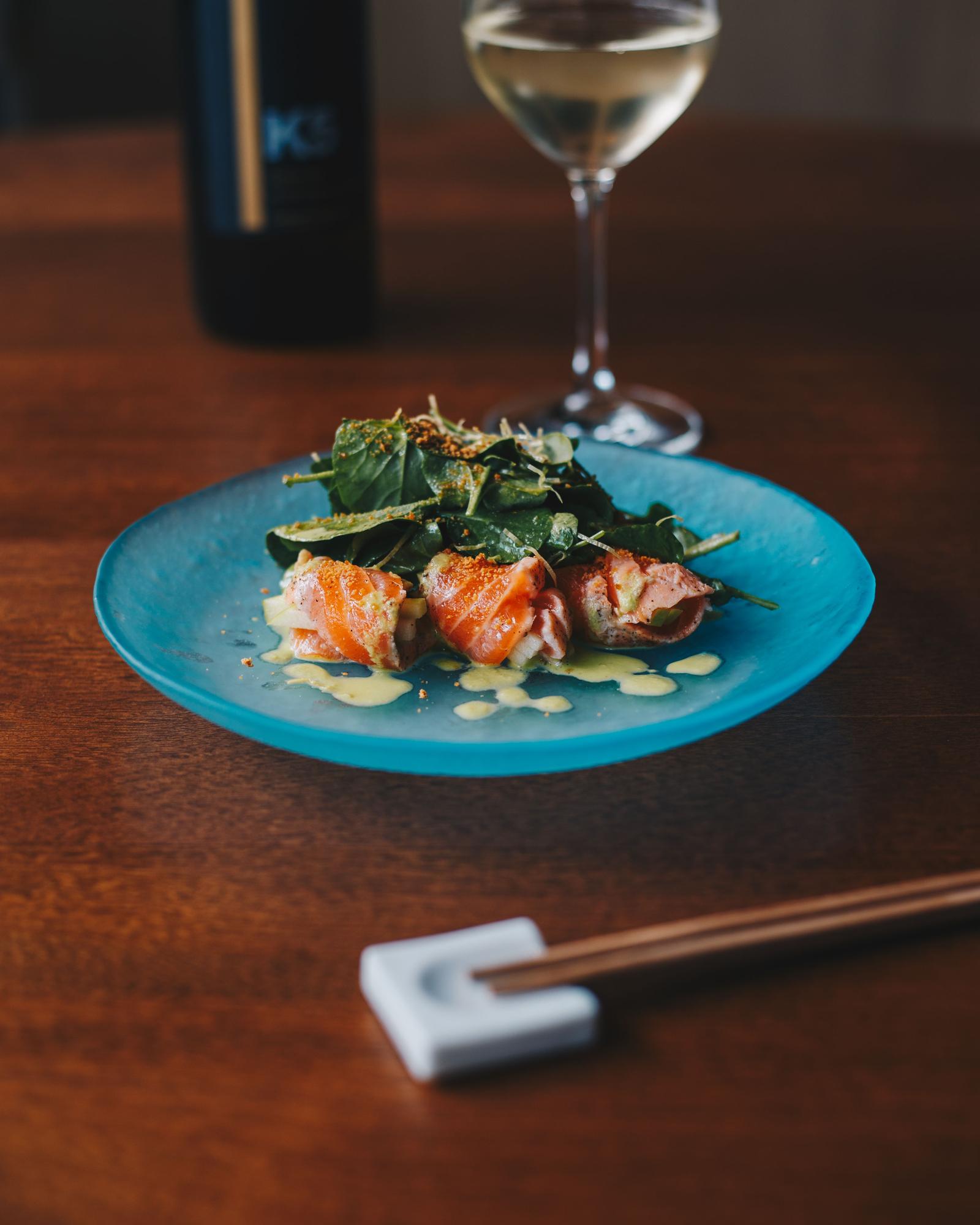 Ensalada: berros y salmón.