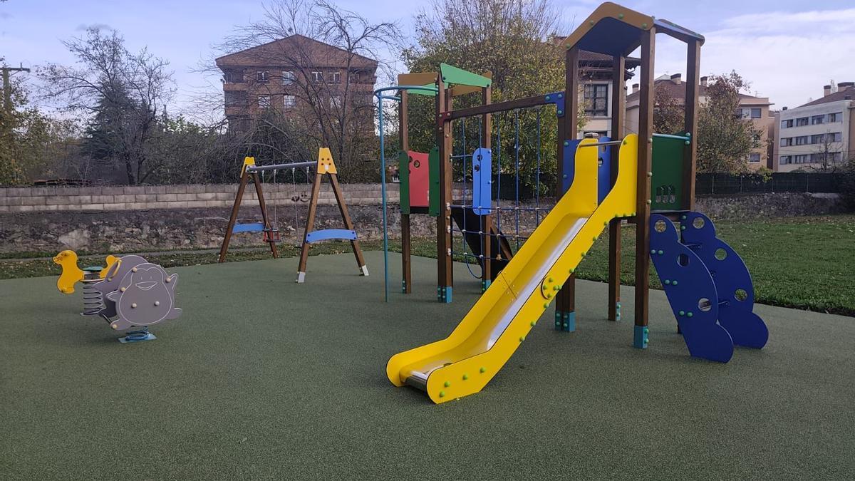 El parque infantil Boriñaur Landako de Amurrio tras la reforma