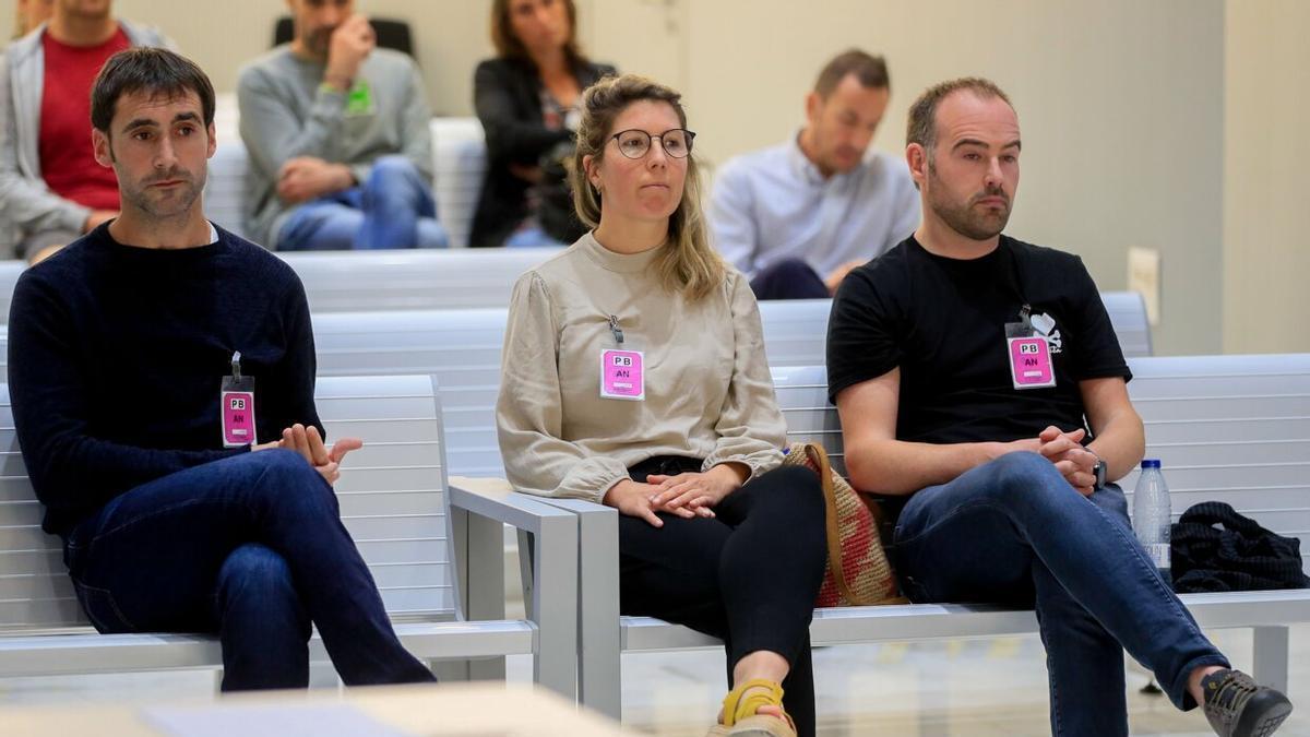 Ekhiñe Eizaguirre Zubiaurre, Kepa Arkauz Zubillaga e Imanol Jaio Gabiola, durante el juicio.