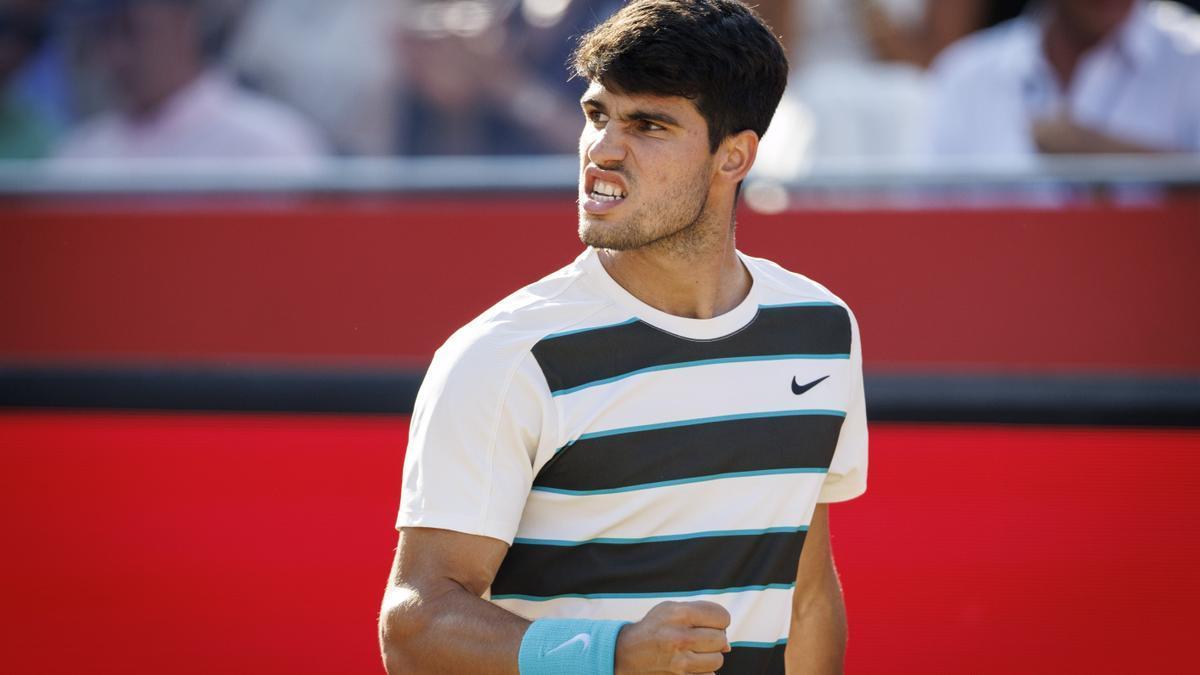 Carlos Alcaraz, durante su partido de cuartos de final en Queen's