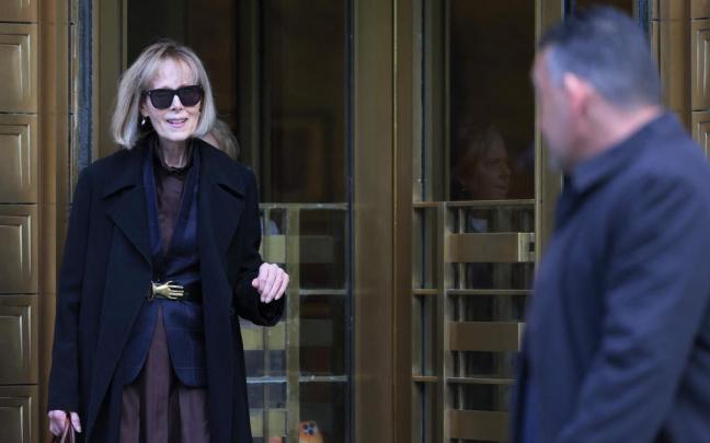 E. Jean Carroll abandona la Corte Federal.