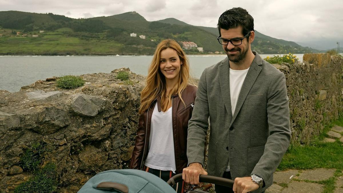 Anne y Jon junto a su hija, en "Presunto culpable"