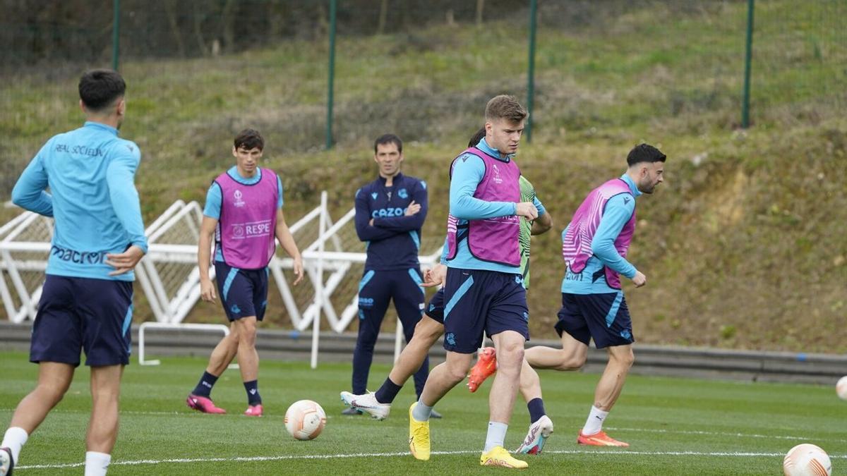 Entrenamiento previo al partido contra la Roma