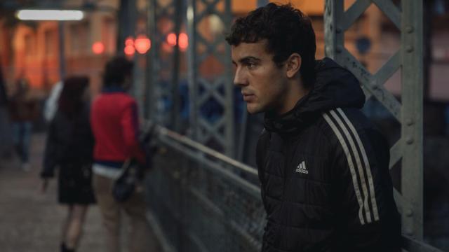 Óscar Casas, en una escena de la película ‘Ídolos’.