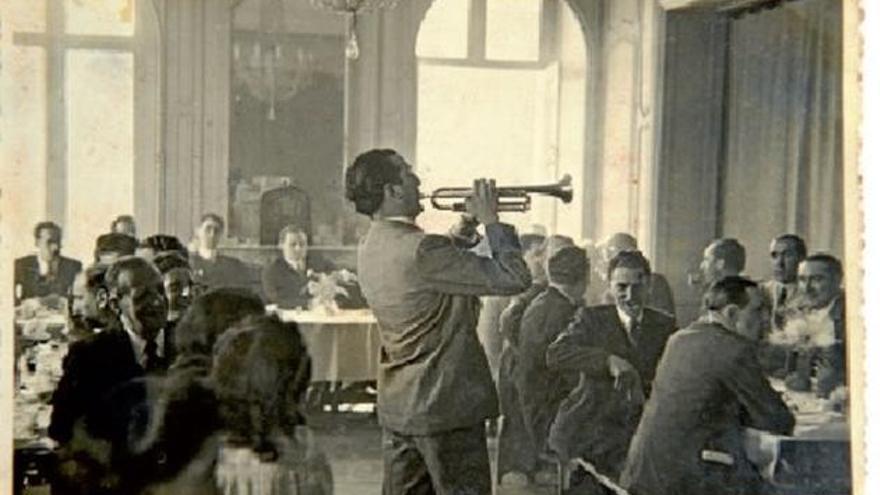 El agente secreto Txomin Letamendi, en su faceta como trompetista