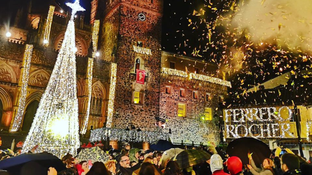 Imagen de archivo de la campaña de Ferrero Rocher "Juntos Brillamos Más"