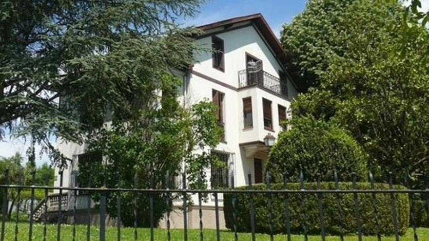 Edificio de la Escuela Municipal de Música en la calle Aldai de Amurrio