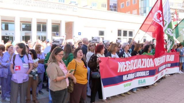 Imegen de la concentración sindical en Cruces.