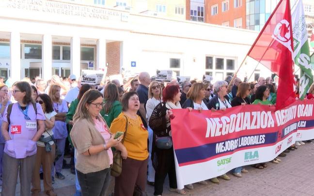 Imegen de la concentración sindical en Cruces.