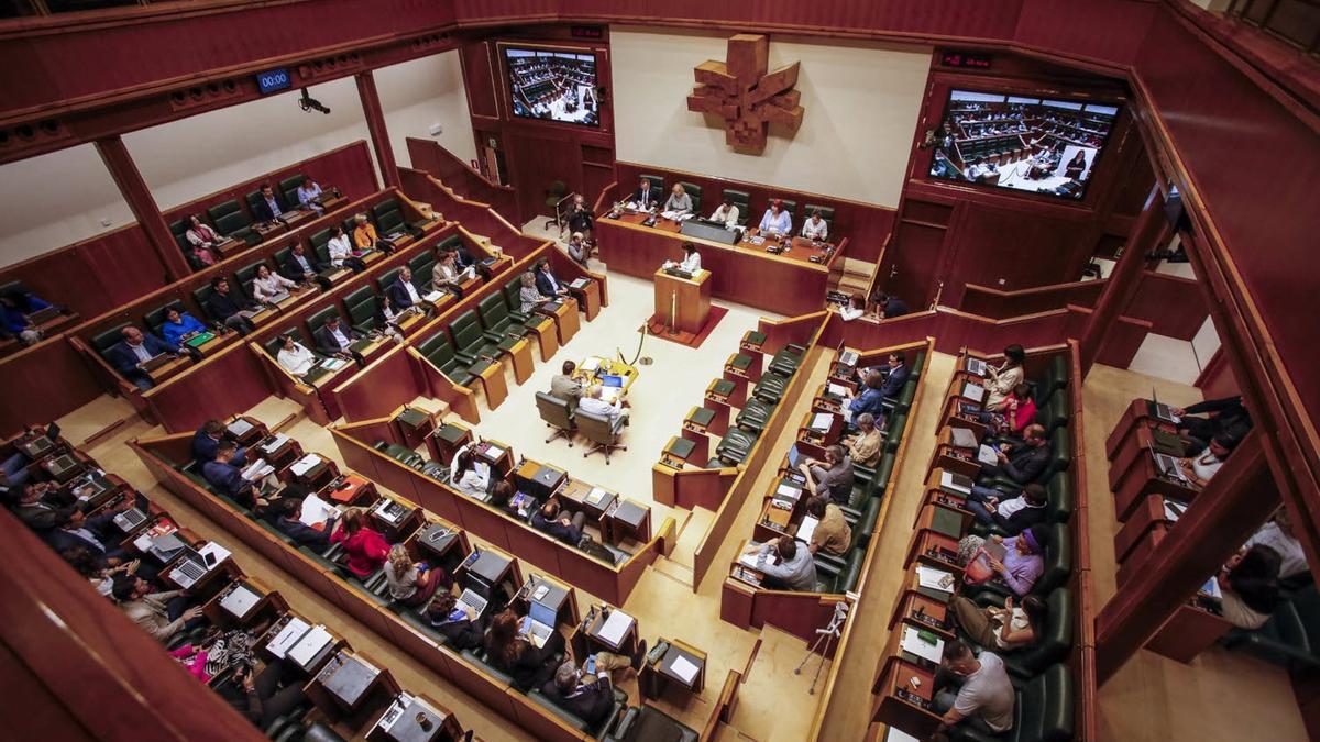 La Cámara ha celebrado este miércoles un debate monográfico sobre el enfoque de la política económica e industrial en el actual escenario económico