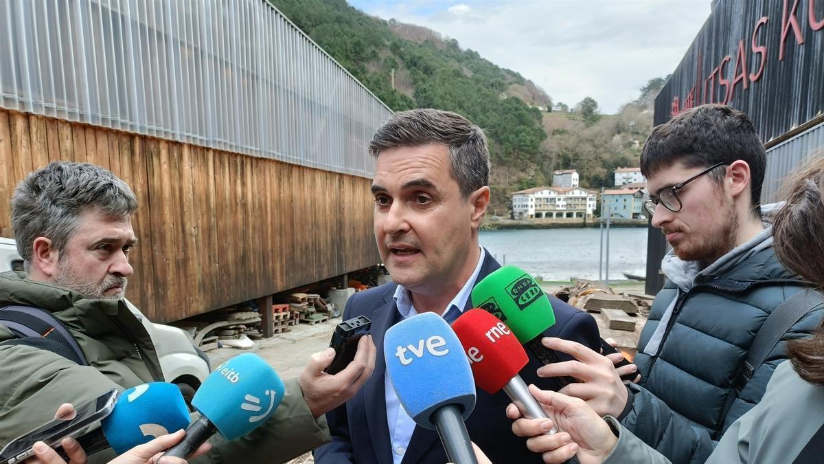 El consejero de Industria, Transición Energética y Sostenibilidad, Mikel Jauregi, en la inauguración de Albaola Itsas Faktoria.