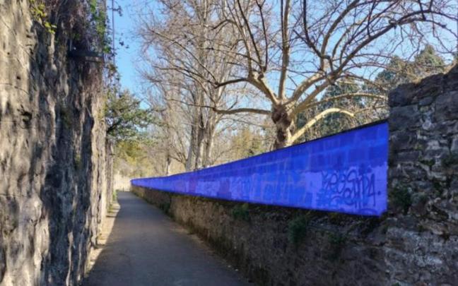 Muro del camino negro o del matadero a intervenir por la infancia en Amurrio