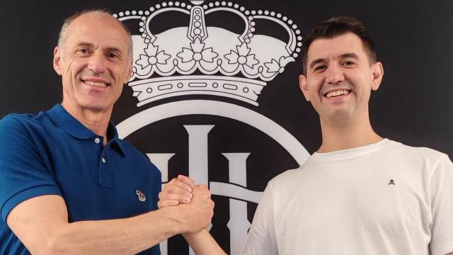 Alberto López, técnico del filial del Real Unión, y Mikel Bengoa, director deportivo del Real Unión