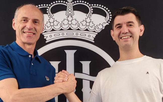Alberto López, técnico del filial del Real Unión, y Mikel Bengoa, director deportivo del Real Unión