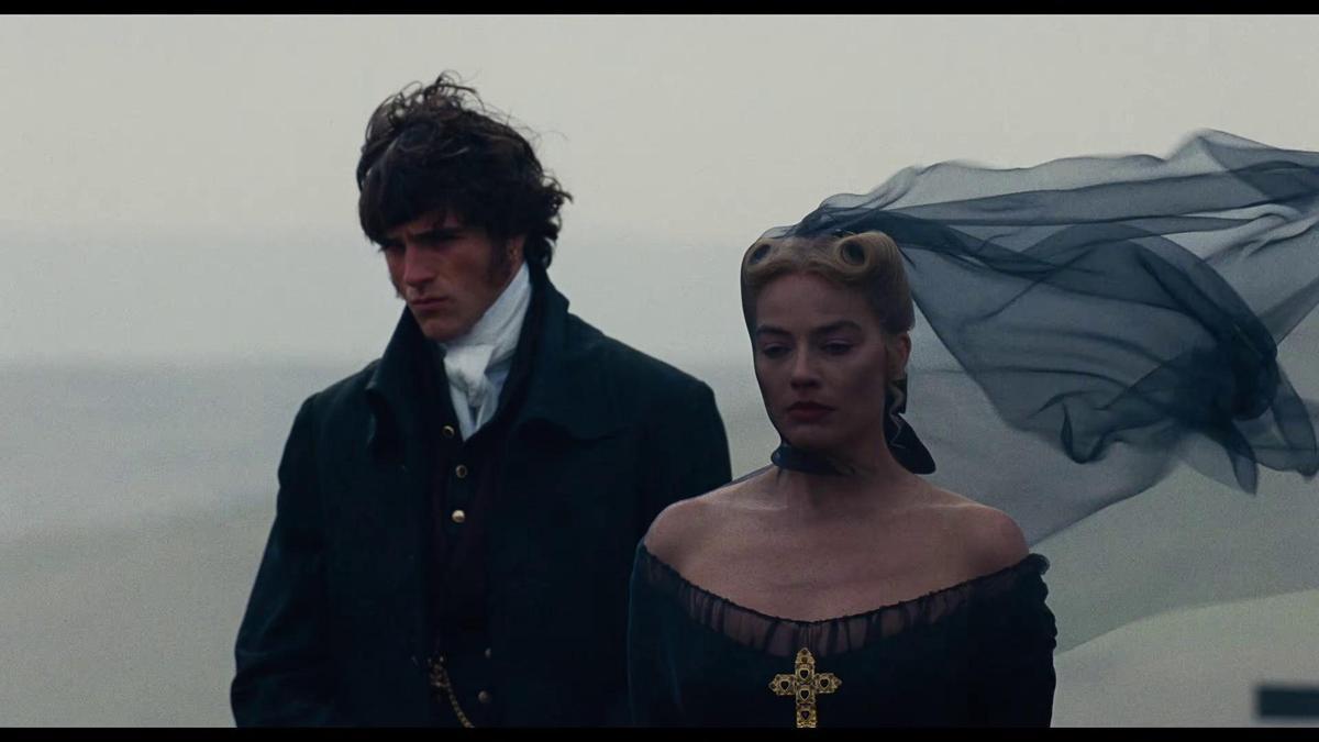 Jacob Elordi y Magort Robbie en 'Cumbres borrascosas'.