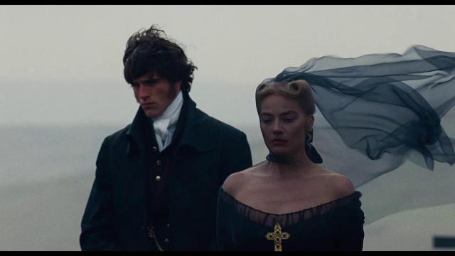 Jacob Elordi y Magort Robbie en 'Cumbres borrascosas'.