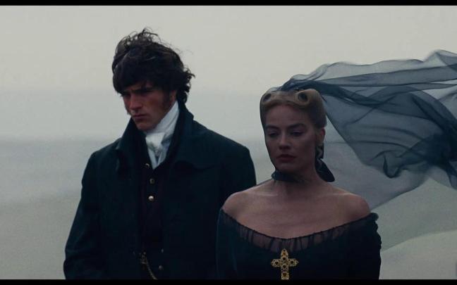 Jacob Elordi y Magort Robbie en 'Cumbres borrascosas'.