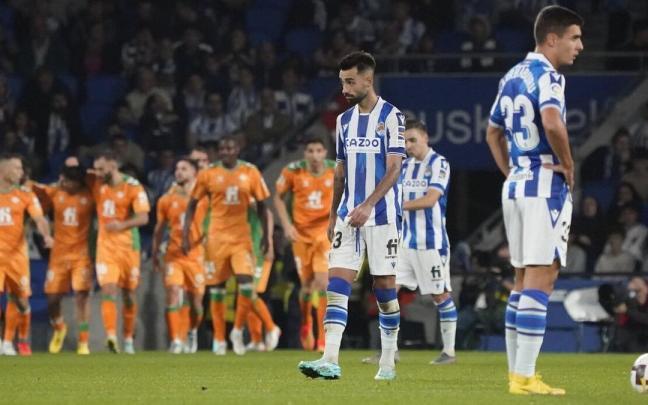 El Real Sociedad - Betis de la pasada temporada en Anoeta. / RUBEN PLAZA